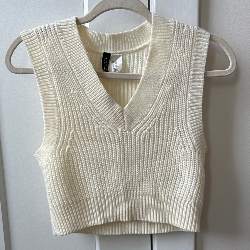 H&M Cropped Sweater Vest